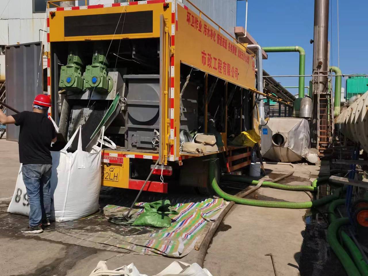 岳池淤泥压干处理